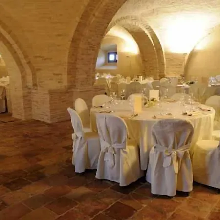 Hétvégi ház Castello Di Semivicoli *