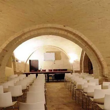 Castello Di Semivicoli 컨트리하우스