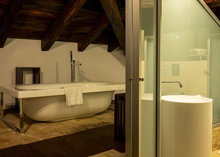 Castello Di Semivicoli 컨트리하우스 *