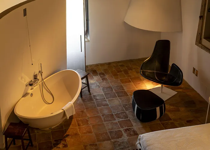 Castello Di Semivicoli 컨트리하우스